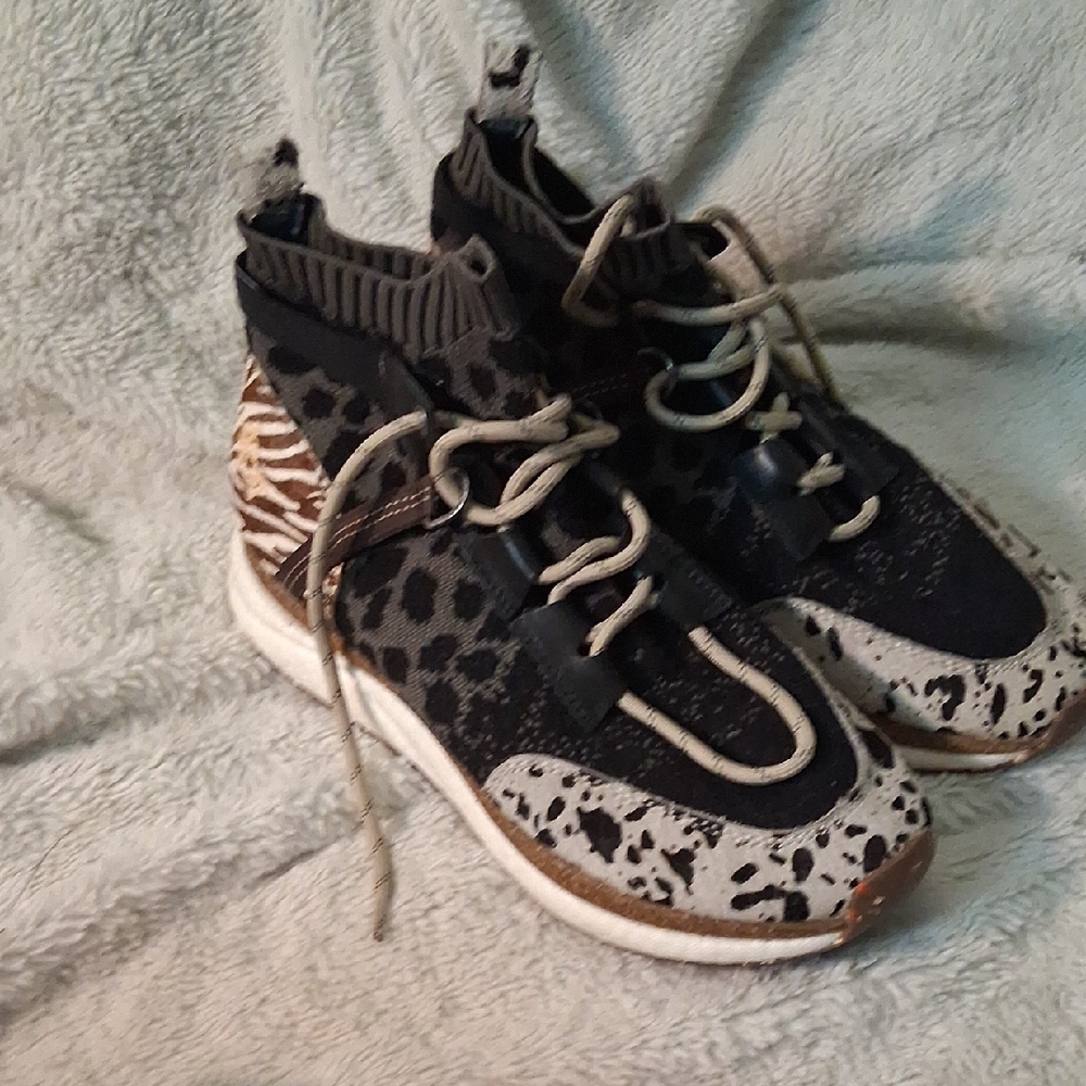 Stylish Animal Print Men's Sneakers